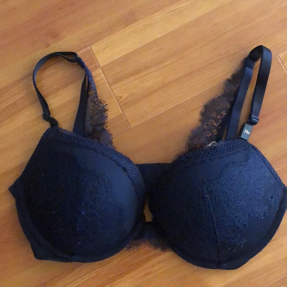 Victoria’s Secret very sexy push up bra
